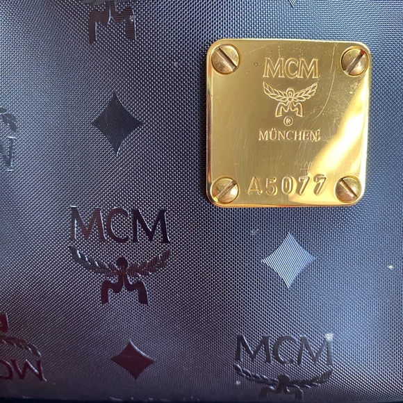 MCM VISETOS TOTE - Picture 10 of 13